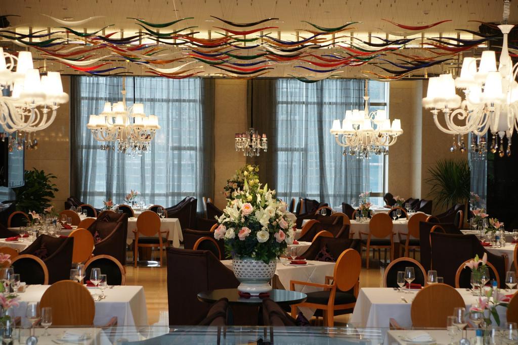 Zhongshan Lighting Era Hotel Экстерьер фото