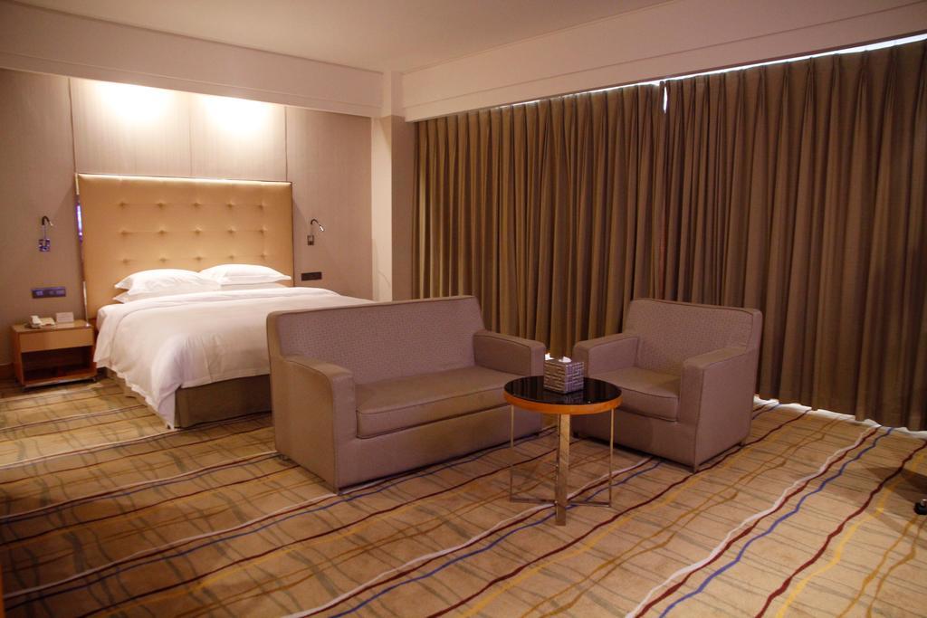 Zhongshan Lighting Era Hotel Экстерьер фото
